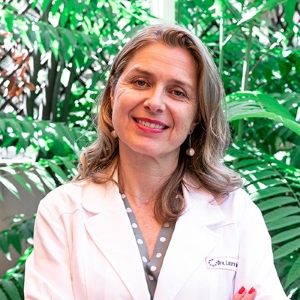 Laura de la Fuente Bitaine, MD