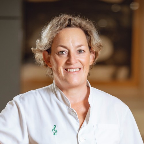 Victoria Walker, MD