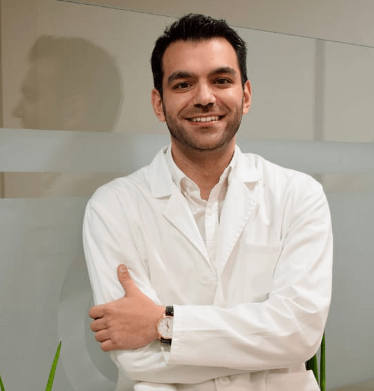 Chris Roukoudis, Dr